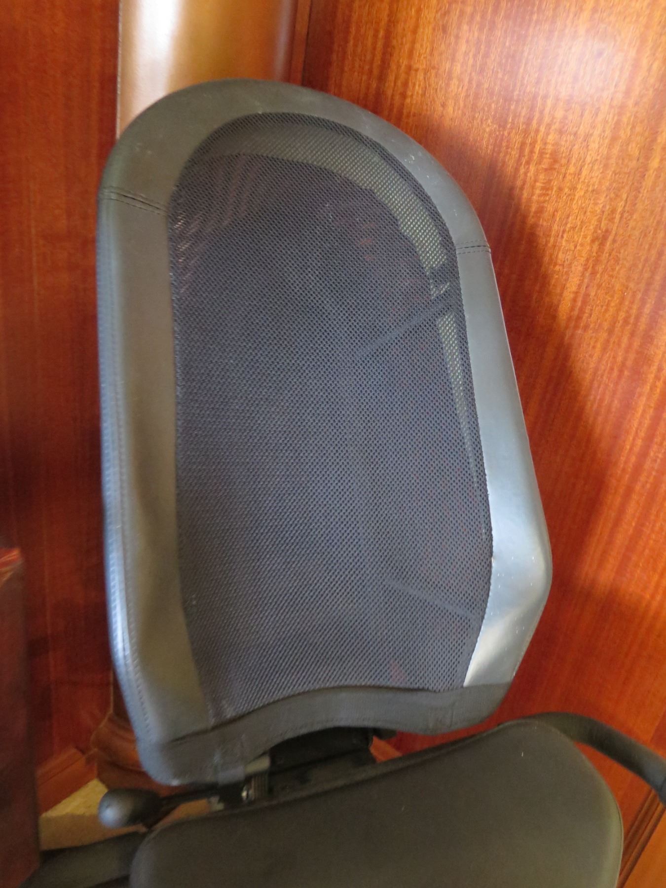 Vision Fitness R40 Recumbent Exercise Bike (AINA HAINA) - Oahu Auctions