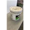 Image 2 : 4 GALLON PAIL OF FAST GRAB FRP ADHESIVE