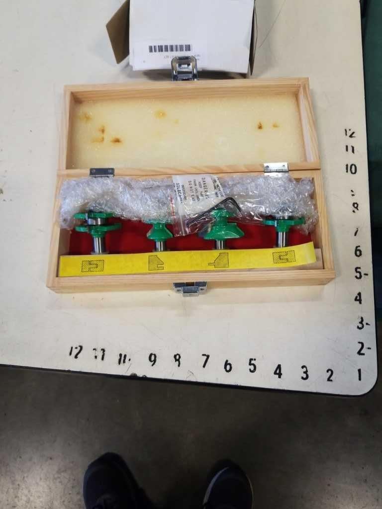 4 Pc Router Bit Set NEW 4 PC ROUTER BIT SET