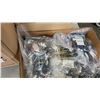 Image 3 : 4 BOXES OF AMAZON RETURN ITEMS