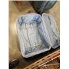 Image 8 : LOT OF TRAVEL LUGGAGE