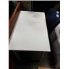 Image 2 : WHITE DESK WITH CHAIR