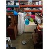 Image 1 : 5 ARM MULTICOLOR FLOOR LAMP