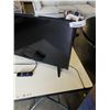 Image 2 : 32" RCA SMART ROKU TV WORKING WITH REMOTE