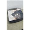 Image 1 : NEW WEIGHTED BLANKET UNKNOWN SIZE AND WEIGHT
