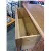 Image 2 : BROYHILL 5 DRAWER DRESSER