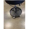 Image 2 : HUSKY MECHANICS CHAIR