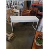 Image 1 : WHITE 2 DRAWER DESK