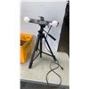 Image 2 : LOT OF CAMERAS, LIGHTS AND TRIPOD LIGHT