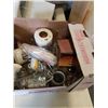 Image 3 : BOX OF ESTATE COLLECTIBLE