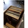 Image 3 : LOT OF RECORDS AND BOOKS