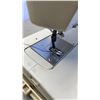 Image 8 : KENMORE SEWING MACHINE AND HANDY SIT PORTABLE SEAT