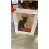 Image 3 : VINTAGE WIND IN THE WILLOWS BENTWOOD CHAIR BURL CLOCK  AND BLACK CAT PRINT