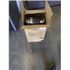 Image 1 : NEW 40L RECTANGULAR STEP TRASH CAN