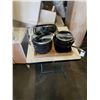 Image 1 : LOT OF COOKWARE AND CUTTING BOARD