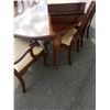 Image 8 : VINTAGE DINING TABLE WITH 6 CHAIRS AND 2 LEAVES