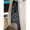 Image 2 : 9FT WIDE AREA RUG
