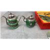 Image 2 : JADE TEASET AND DECORATIVE CREAM AND SUGAR