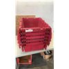 Image 1 : 5 STACKABLE TOTES W/ BUILT IN LIDS