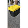 Image 1 : 4 STACKABLE STORAGE TOTES WITH LIDS
