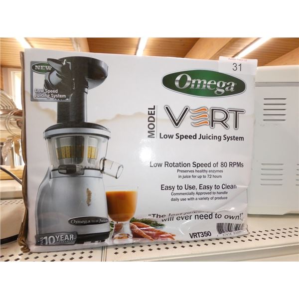 Omega low speed juicing system