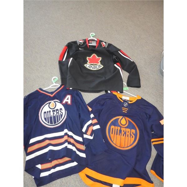 Oilers jerseys (54,XL) Team Canada jersey (L)