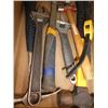 Image 2 : hammers, wrenches, mallet