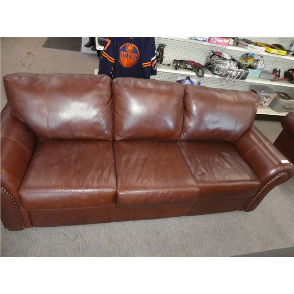 leather  couch in very good conditon