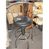 Image 1 : bar stool