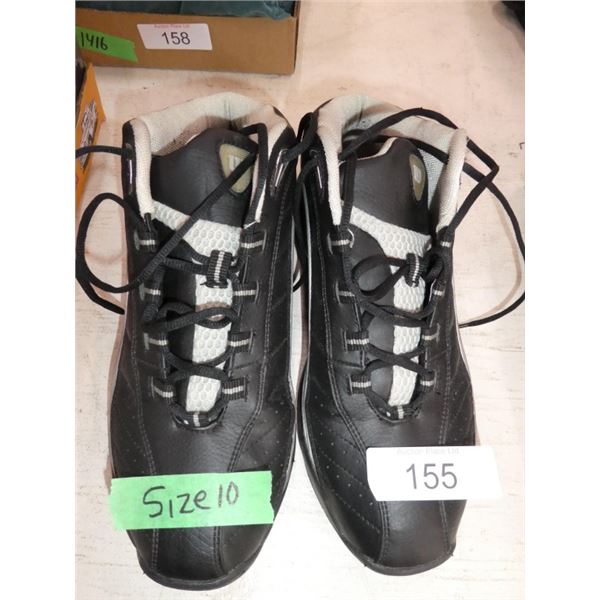 size 10 Wilson shoes