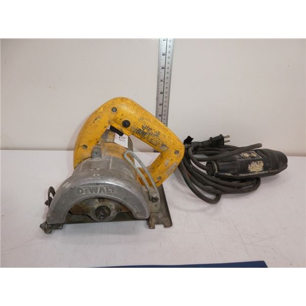 DeWalt 4 1/2" wet/dry masonry saw works