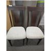 Image 2 : 2 dining chairs