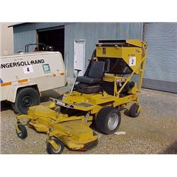 EXCEL HUSTLER 3400 RIDING MOWER