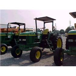 JOHN DEERE 7210 FARM TRACTOR