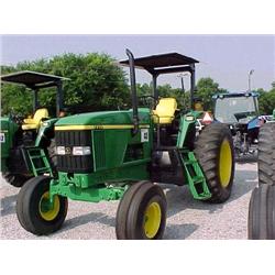 JOHN DEERE 7210 FARM TRACTOR