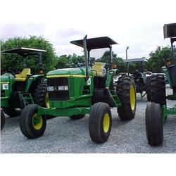 JOHN DEERE 7210 FARM TRACTOR