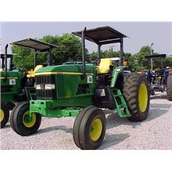 JOHN DEERE 7210 FARM TRACTOR