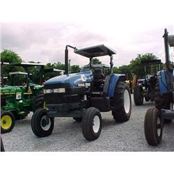 NEW HOLLAND 8260 FARM TRACTOR