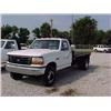 Image 1 : 1994 FORD F-SUPER DUTY FLATBED TRUCK