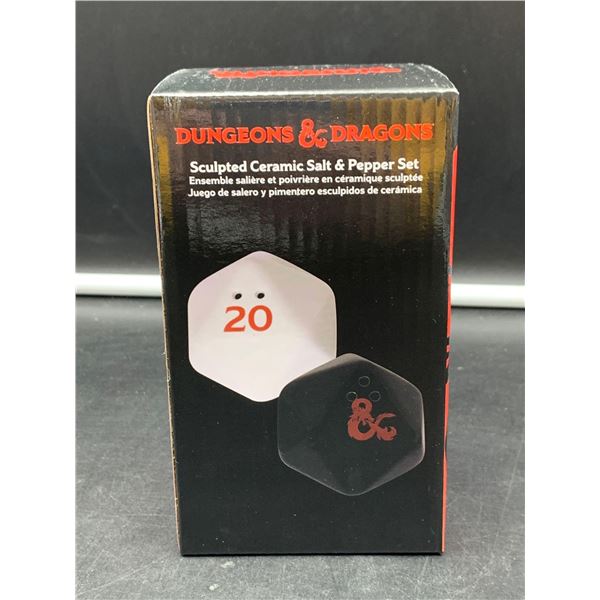 Dungeons & Dragons Sculpted Ceramic Salt & Pepper Set