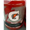 Image 2 : Gatorade Fruit Punch Electrolyte Beverage (8 x 355ml)