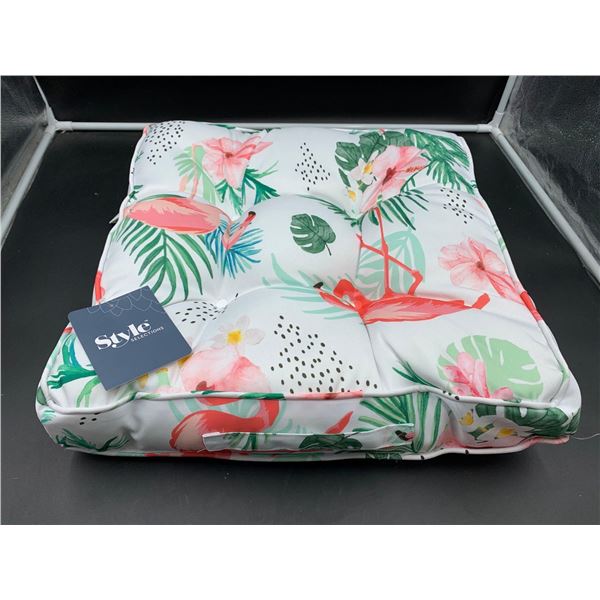 NEW - Style Selections Flamingo Design Chair Cushion 18x18.5x3"