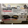 Image 2 : Gourmia GGA2120 FoodStation™ Smokeless Indoor Grill & Air Fryer with Smoke Extracting Technology, 5 