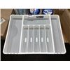 Image 3 : Home Basics Expandable Cutlery Tray