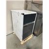 Image 2 : BREMA CB425A COMMERCIAL ICE MAKER ( STILL HAS STAINLESS STEEL COVER STICKERS )