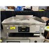 Image 2 : ACCUTEMP GGF1201B3620 STAINLESS STEEL 36" COMMERCIAL ELECTRIC GRIDDLE