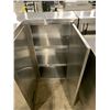 Image 2 : STAINLESS STEEL 2 SLIDING DOOR COMMERCIAL 32 3/4"W X 12"D X 32 3/4"W X 12"D X 39 1/2"H L-SHAPED