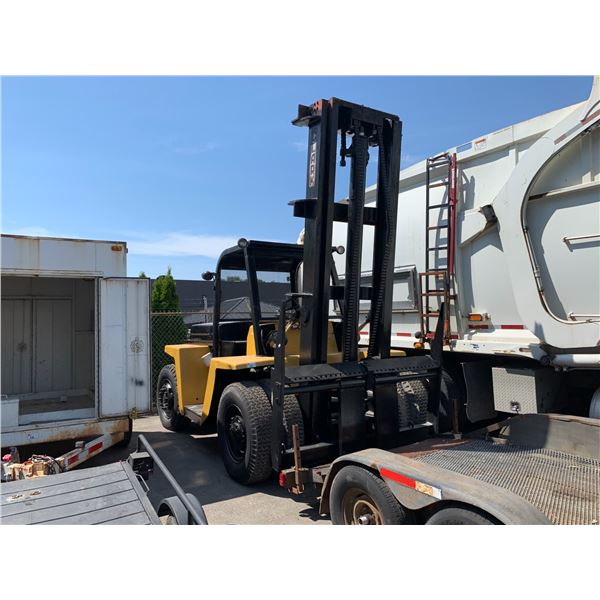 CLARK CHY160BD FORKLIFT, YELLOW/BLACK, SER #CHY160BD-114-752,