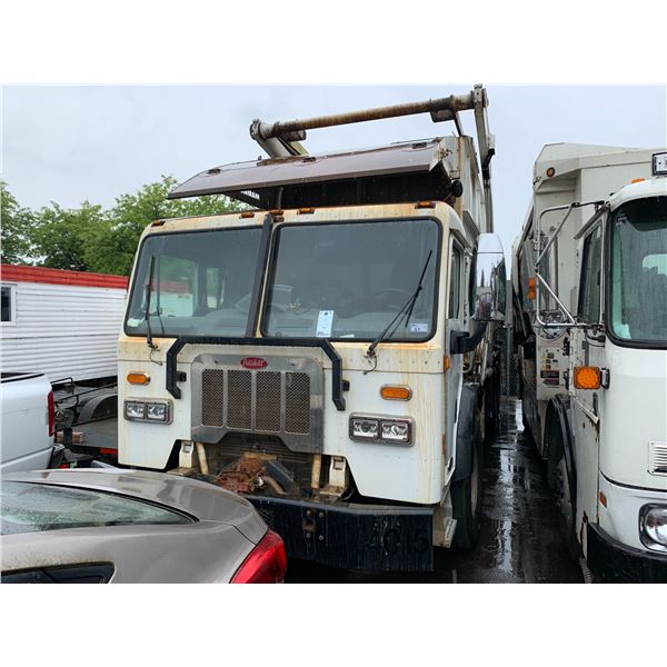 2015 PETERBILT PB320 PACCAR, 2DR GARBAGE TRUCK, WHITE, VIN 3BPZLJ0X7FF289969,