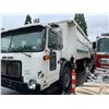 Image 4 : 2010 AUTOCAR/GARBAGE TRUCK XPEDITOR (PACKER), 2DR, WHITE, VIN 5VCH36HE5AH209916,